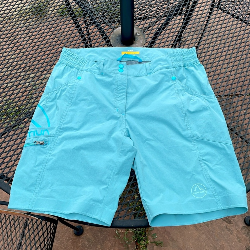 La Sportiva Women's Zen Bermuda light Blue Shorts - Picture 1 of 11